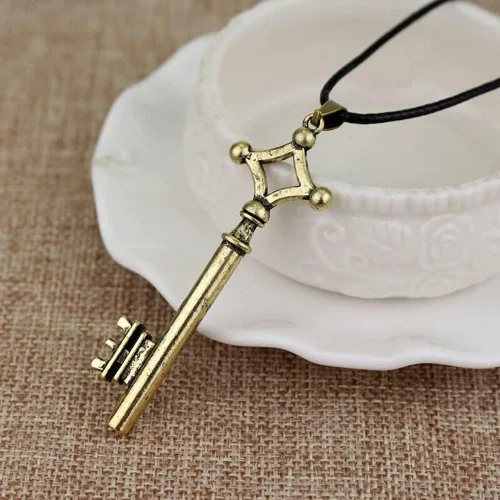 Vista 4 de Titán Eren Gold Key Cosplay Colgante Collar - Metal, Metal, cuero