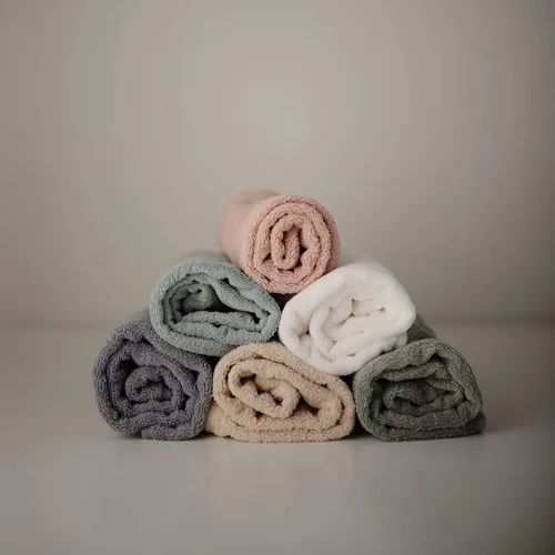Vista 6 de Mushie Toalla con capucha para bebé Algodón orgánico (Azul bebé)