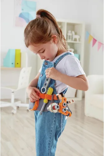 Vista 5 de Hape Junior Inventor Scientific - Cinturón de herramientas 19 piezas de componentes utilitarios STEAM cinturón de almacenamiento de herramientas