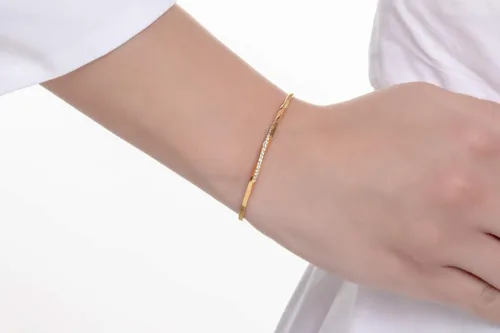 Vista 4 de Elegante joyero Pulsera de diamantes mobius para mujer en oro macizo en 9k, 14k y 18k, pulsera atemporal de oro macizo, brazalete hecho a mano