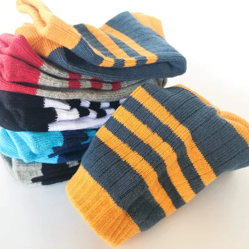 Vista 6 de Eilin Calcetines altos de algodón de moda para niños y niños, 5 pares