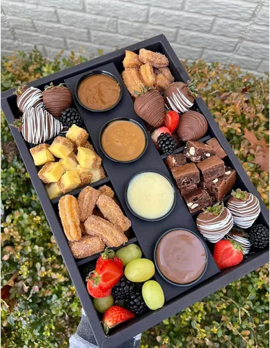 Vista 2 de Caja de pastelería desechable de 8 compartimentos con tapas, 10 unidades, caja negra dividida para panadería con soporte para inmersión para 4-6