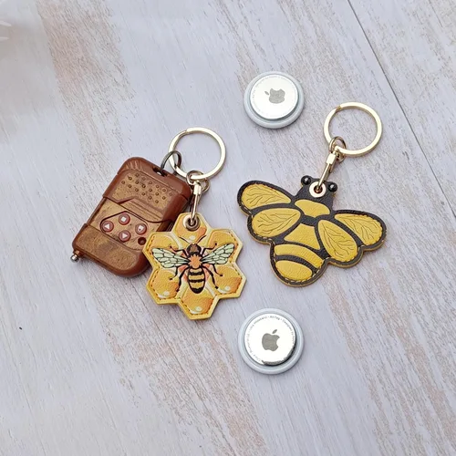 Vista 3 de CATCH ON Paquete de 2 fundas de cuero para Airtag para llavero, bonitos accesorios Kawaii adecuados para Airtag