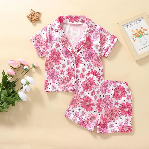 Vista 2 de Qiylii Pijama de seda floral para niñas de 1 a 6 años, de manga corta, con botones, pantalones cortos de verano, 2 piezas, flores, satén, conjunto