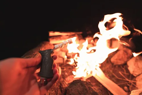 Vista 6 de Toker Poker Abrebotellas Carbón, Estuche para Encendedor Herramienta Múltiple para Acampar y Otros
