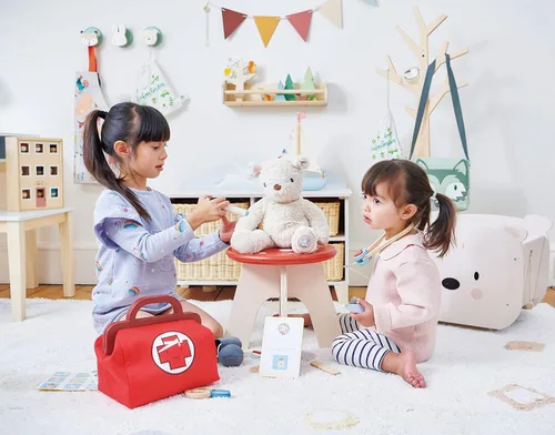 Vista 9 de Tender Leaf Toys - Bolsa de doctor - Kit médico de juguete de simulación de doctor - Promueve el juego de rol imaginario y creativo, ayuda a crear