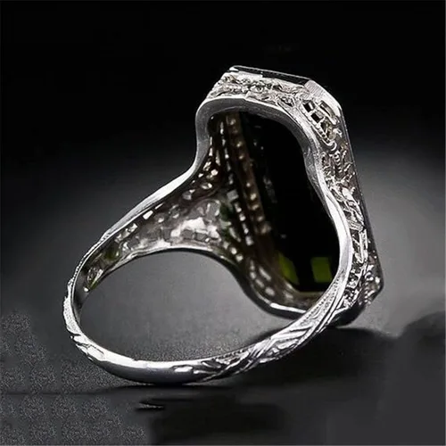 Vista 5 de ChenFeng Anillo de plata 925 hecho a mano con corte baguette con piedra esmeralda verde simulada para hombre y mujer (9)