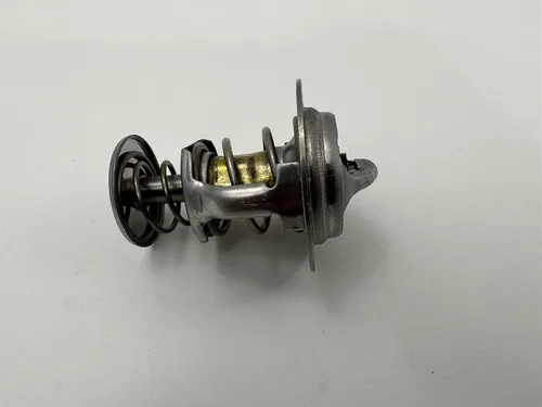 Vista 5 de Termostato original Yanmar 121750-49800 para motores 2GM, 2GM20F, 3GM y 3GM30F (159.8 °F)