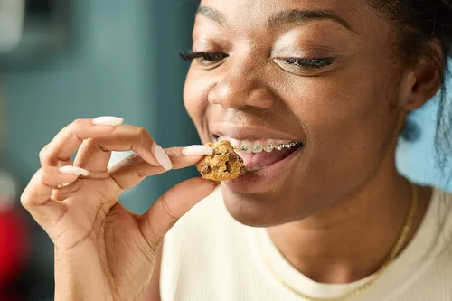 Vista 5 de REAL Mini galletas con chispas de chocolate, galletas horneadas semisuaves sin gluten, sin lácteos, veganas, kosher, paleo, deliciosas mini galletas