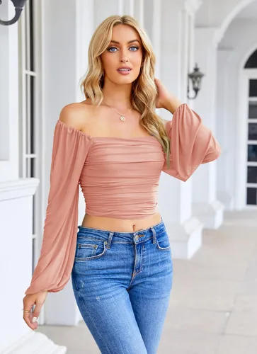 Vista 4 de Wenrine Blusa corta de malla de manga larga para mujer, para salir por la noche, cuello cuadrado, hombros descubiertos, blusa fruncida, elegante