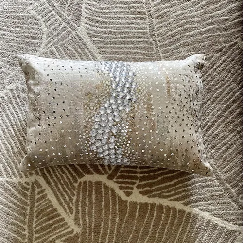 Vista 79 de The HomeCentric Fundas de almohada lumbares doradas de 12 x 14 pulgadas (11.8 x 13.8 in), de piel sintética, con diseño de animales, estilo moderno