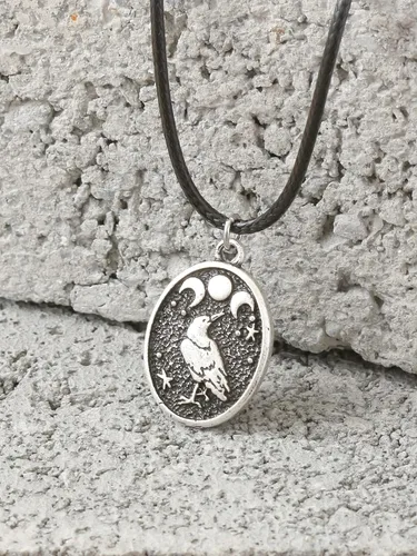 Vista 7 de HAQUIL Raven Necklace, Wiccan Raven Triple Moon Goddess Charm Pendant, Raven Jewelry Gift for Men and Women