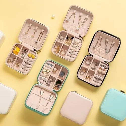 Vista 7 de Cajas de joyería personalizadas con nombre para niñas y mujeres, estuche de joyería de viaje personalizado con tapa, caja organizadora de joyas