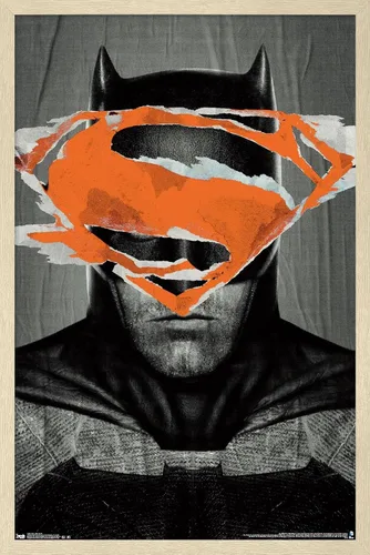 Vista 7 de Trends International DC Comics Movie - Batman v Superman - Batman Teaser Wall Poster, 14.725" x 22.375", Barnwood Framed Version Versión enmarcada