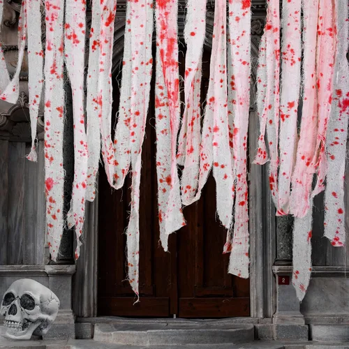 Vista 8 de Watayo Tela de sangre espeluznante de Halloween de 164 pies, tela de gasa de sangre aterradora, cortina de tela espeluznante para Halloween, fiesta