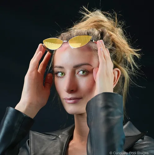 Vista 5 de FEISEDY Gafas de sol de diseñador de moda Retro pequeños pétalos forma arco templo diseño B2298