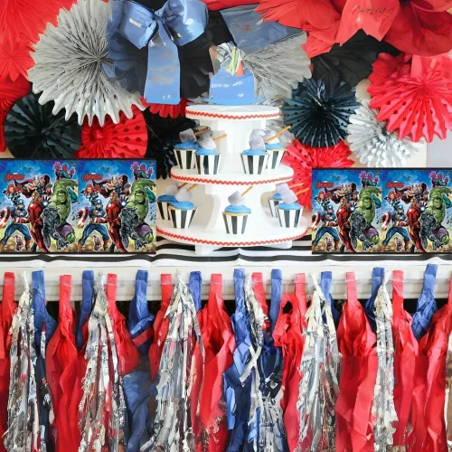Vista 2 de Unique Bolsas de botín de fiesta de los Vengadores - 9" x 7", 8