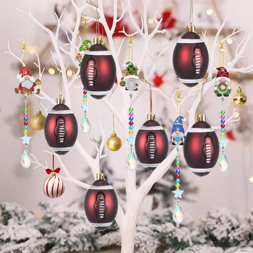 Vista 5 de Toyvian 6 adornos de fútbol de Navidad, decoraciones de bolas de árbol de Navidad para deportes de fútbol, decoraciones de fiesta de Navidad