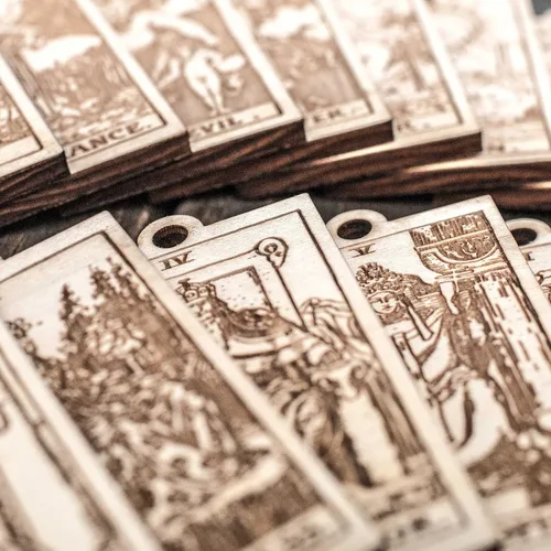 Vista 5 de Ornament - Tarot Deck - Set of 78 - Raw Wood 2x3in
