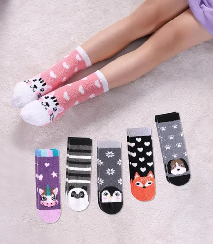 Vista 5 de SDBING Calcetines peludos para niños, calcetines antideslizantes para niños y niñas, lindos y acogedores calcetines de invierno cálidos