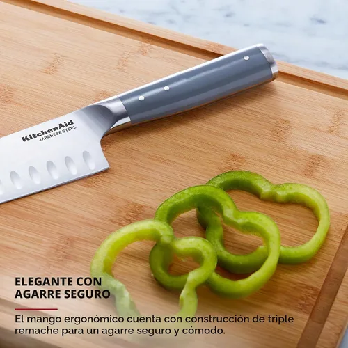 Vista 4 de KitchenAid Cuchillo Santoku forjado gourmet con cubierta de hoja de ajuste personalizado, cuchillo de cocina afilado, hoja de acero inoxidable Gris