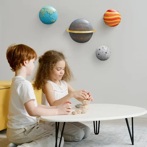 Vista 7 de 4 piezas de decoración de pared de planetas del espacio exterior – Esculturas de pared 3D modernas para sala de estar y dormitorio – Decoración
