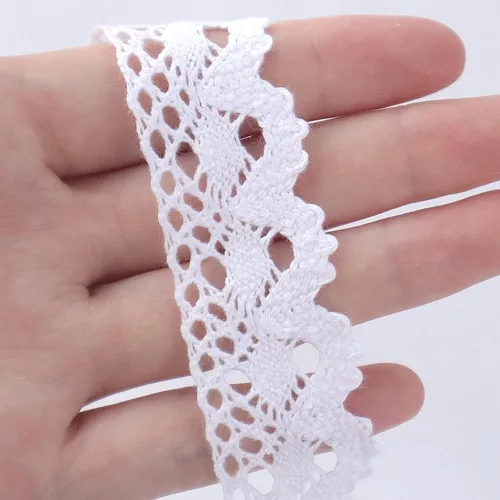 Vista 2 de IDONGCAI Delicado encaje nupcial blanco con borde festoneado, cinta de costura de 0.95 pulgadas de ancho, rollo de 20 yardas para vestido de novia