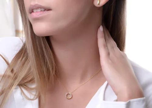 Vista 4 de Delicado collar de diamantes Trinity en oro macizo de 9K, 14K y 18K, collar tricolor de círculo entrelazado, collar de amor de eternidad de diamantes