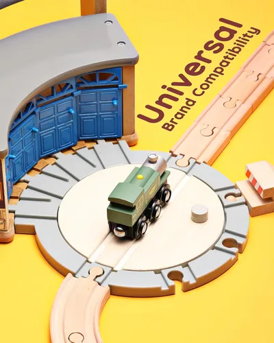 Vista 2 de Pista de tren de madera SainSmart Jr. con casa de locomotoras - Juguete ferroviario para niños pequeños, pistas de doble cara compatibles con todas