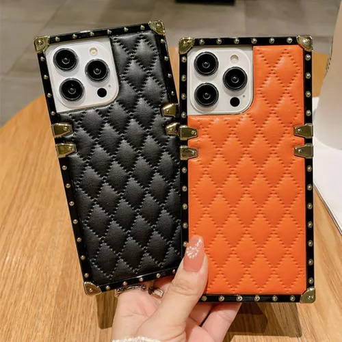 Vista 6 de Changjia Funda para iPhone 15 Pro Max para mujer, bonita decoración dorada de lujo, esquina de TPU suave, parachoques elegante, a prueba de golpes