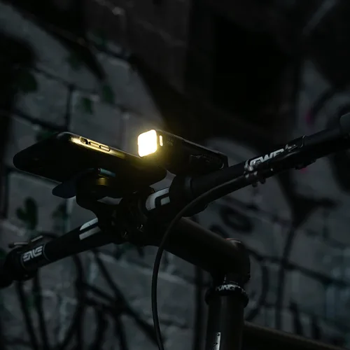 Vista 6 de Knog Blinder 600 USB-C recargable luz delantera para bicicleta 600 lúmenes Haz ancho con 6 modos de iluminación, cuerpo de aluminio CNC, ventanas