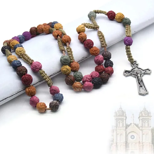 Vista 4 de Cruz de pared de crucifijo, cruz católica hecha a mano con cuentas de rosario, bautismo, oración religiosa, collar de cruz, colgante pectoral
