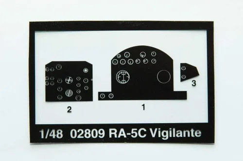 Vista 3 de Trumpeter 1/48 RA5C Vigilante Kit de modelo de avión