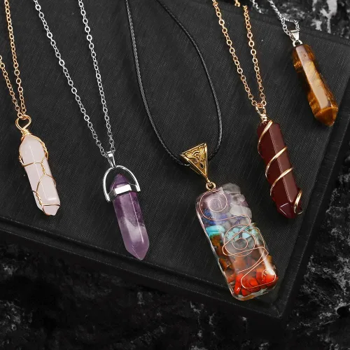Vista 5 de Vintage Crystal Pendant Necklaces for Women Girls Chakra Healing Carnelian Necklace Bohemian Retro Sunflower Necklace Sun and Moon Pendants