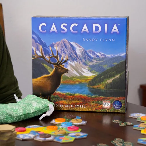 Vista 7 de AEG y Flatout Games Cascadia - Juego de mesa galardonado ambientado en el Noroeste del Pacífico Fácil de aprender Rápido de jugar A partir