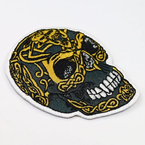 Vista 5 de Parche de calavera piratas Parche termoadhesivo de calavera dorada para todas las telas y cuero, calcomanía de cabeza de calavera para ropa