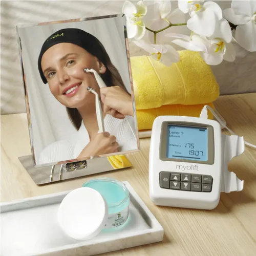 Vista 7 de myolift 7E Wellness ReStore Gel conductor de microcorriente con complejo bio-activo – 4 onzas – Cuidado facial de la piel con extracto de té verde