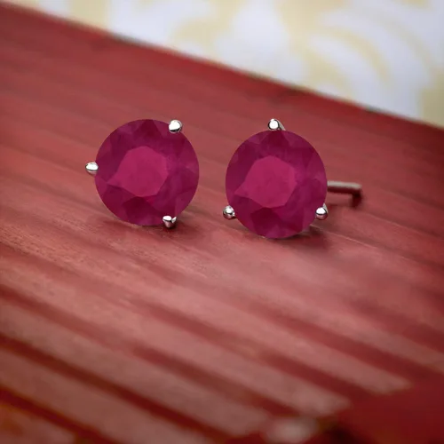 Vista 5 de Gem Stone King Aretes de tuerca redondos de 110 quilates color rojo rubí de 18 quilates oro blanco de 3 puntas Martini con rosca en la parte trasera