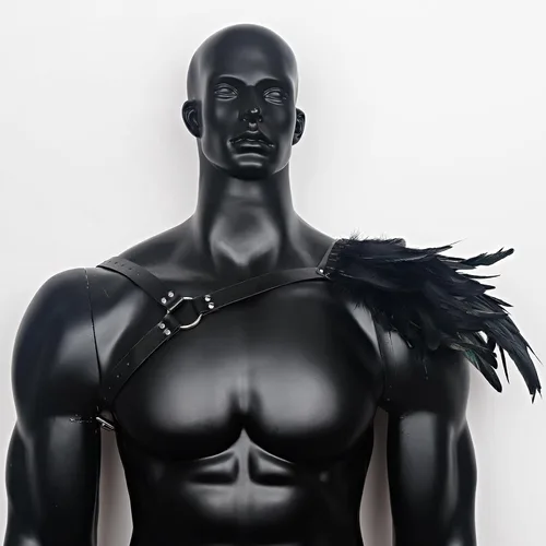 Vista 8 de L'VOW Arnés de plumas góticas para hombre, ajustable, de piel sintética, armadura de hombro, guardias medievales para Halloween y cosplay