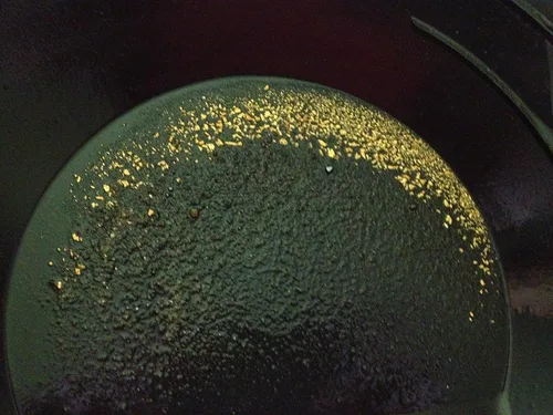 Vista 2 de Goldn Gold Paydirt - Bolsa de tierra para cacerola de oro: concentrado de prospección de oro