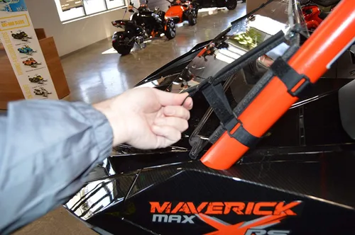 Vista 5 de Parabrisas UTV resistente a rayones LEXAN Can Am Maverick claro polarizado, Completo, Transparente