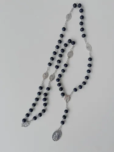 Vista 4 de Seven Sorrows of Mary Rosary - Collar de joyería católica de 0.236 in con cuentas de madera para orar (negro), Zinc, Sin piedra preciosa