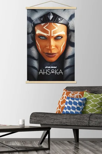 Vista 2 de Trends International Star Wars: Ahsoka - Póster de pared de una hoja, 22.37 x 34.00 pulgadas, paquete de impresión premium y colgador de madera