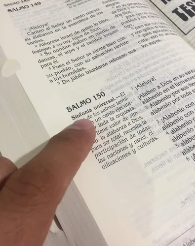 Vista 8 de La Biblia Católica Latinoamericana Letra Grande Edición Cartón en Español con Señalador Bíblico - La Biblia Católica Latinoamericana Letra Grande