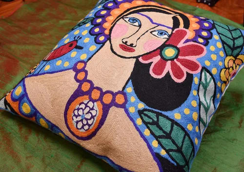 Vista 5 de Frida - Funda de almohada inspirada en el collar de arte mexicano, funda de almohada floral bordada a mano con arte hispano, cojín para silla, cojín