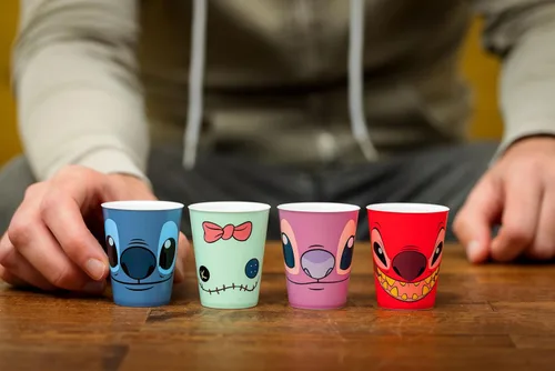 Vista 3 de Silver Buffalo Lilo and Stitch Faces, juego de 4 vasos de plástico, 1.5 Caras de personajes de Lilo y Stitch