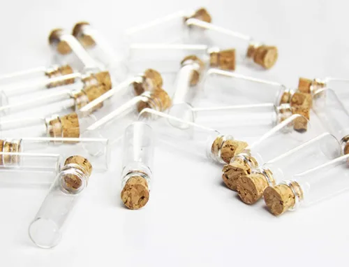 Vista 3 de Botellas/tarros pequeños de vidrio transparente de 0.0 fl oz con tapones de corchos para artes y manualidades, proyectos, decoración, recuerdos