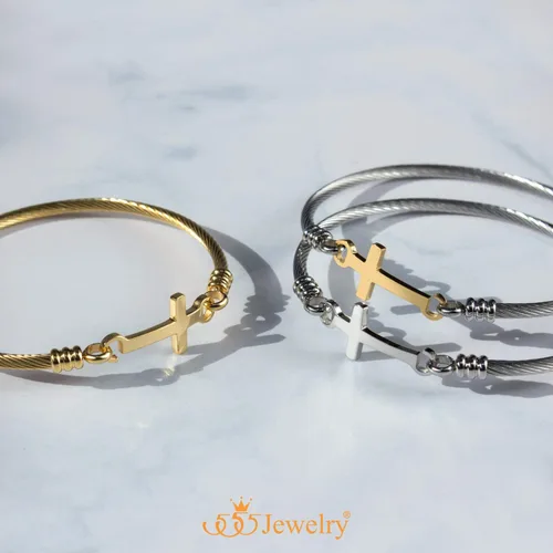 Vista 5 de 555Jewelry Pulsera religiosa de acero inoxidable con cierre de cruz para hombres y mujeres