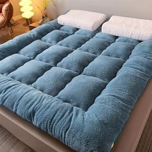 Vista 4 de Colchón de futón japonés de felpa gruesa, diseño plegable y enrollable de 4 pulgadas, sofá cama convertible portátil y almohadilla para dormir