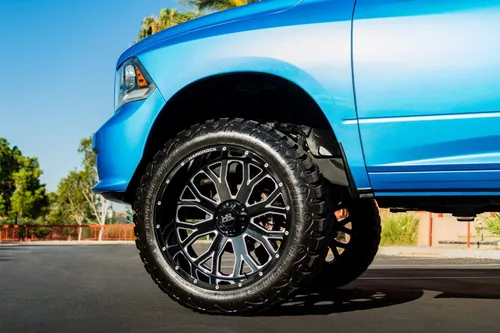 Vista 5 de 22x12 Hardrock Slammer XPosed Gloss Black Milled 6x135 ET-44 rueda ó llanta